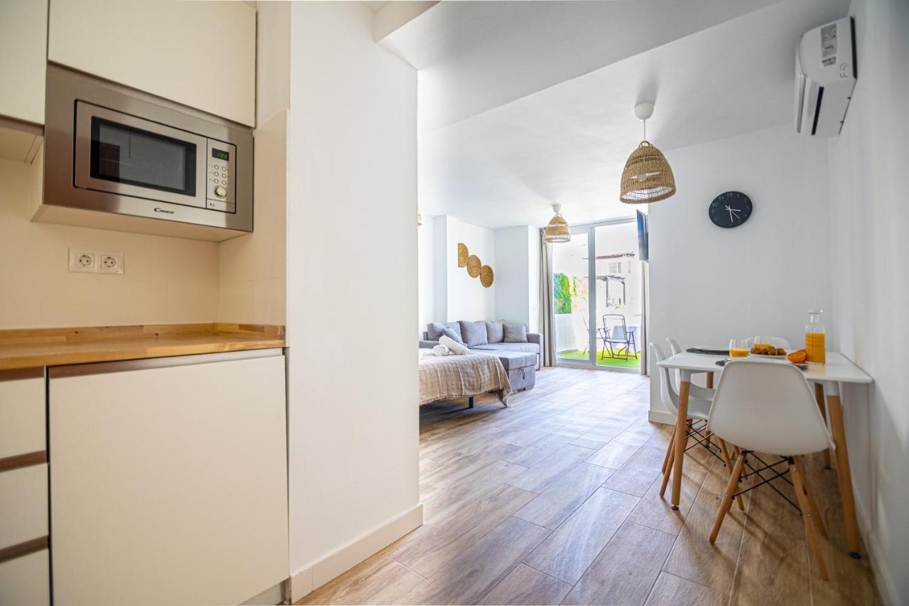 Sunstay Loft Puerto Marina เบนัลมาเดนา ภายนอก รูปภาพ
