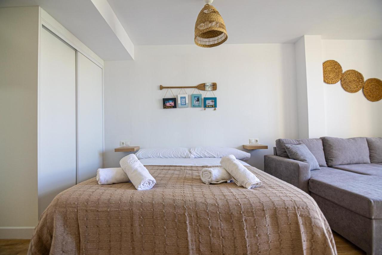 Sunstay Loft Puerto Marina เบนัลมาเดนา ภายนอก รูปภาพ