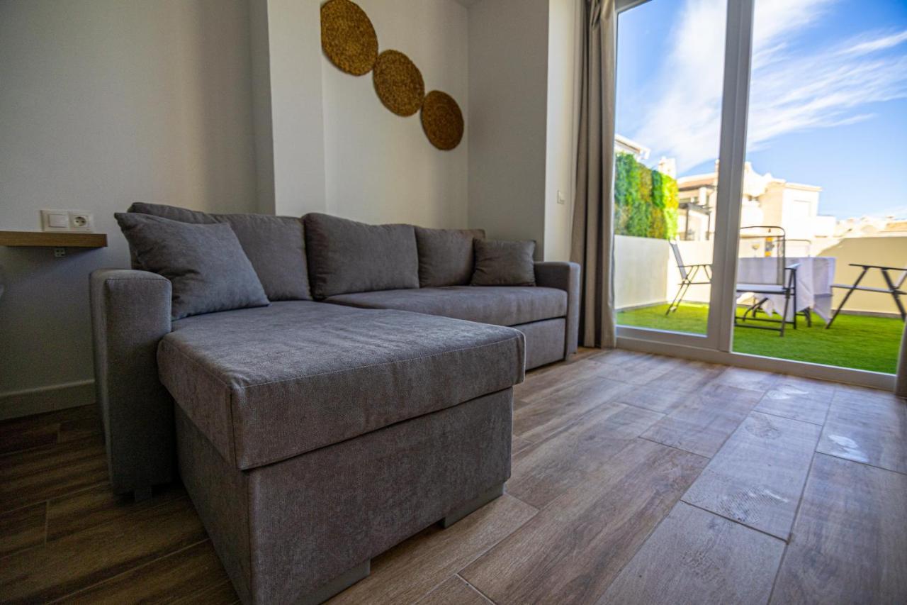 Sunstay Loft Puerto Marina เบนัลมาเดนา ภายนอก รูปภาพ
